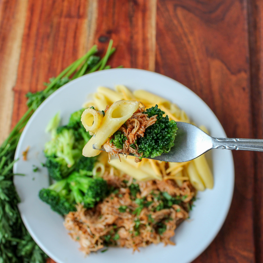 BBQ Shredded Chicken with Mac n' Cheese and Broccoli