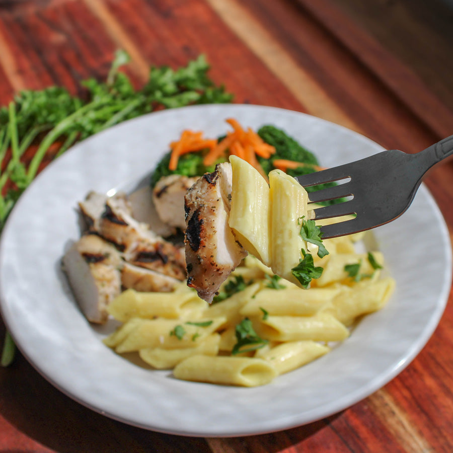 Grilled Chicken Alfredo Pasta w/ Broccoli